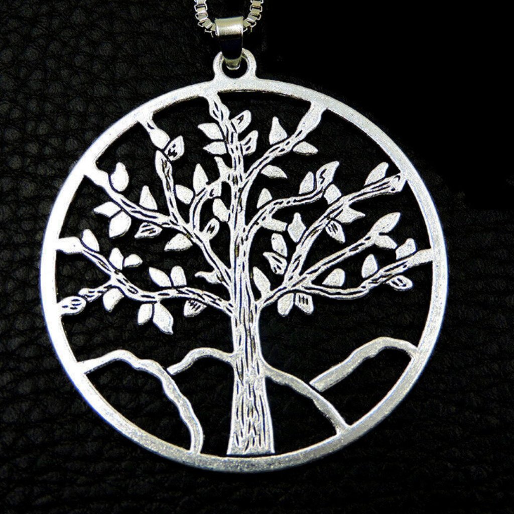 Silver Tree Medallion Pendant Nwt